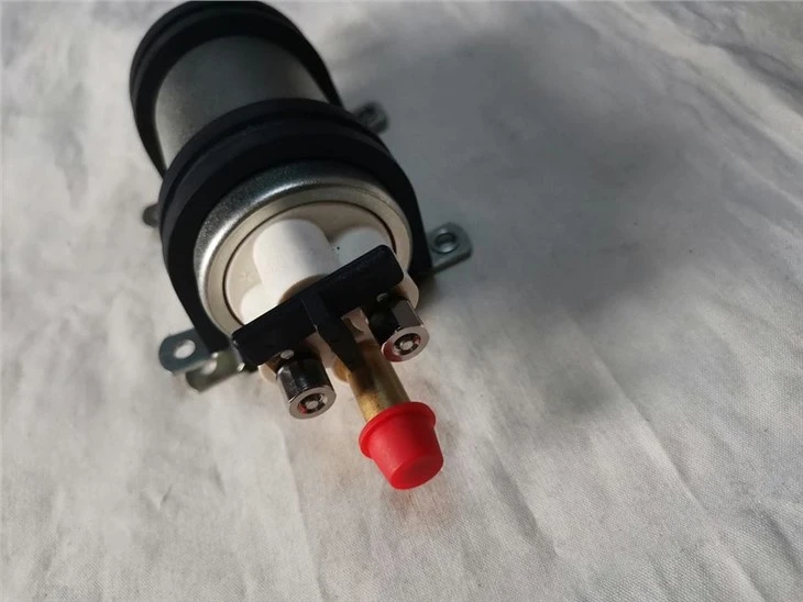 Deutz fuel pump